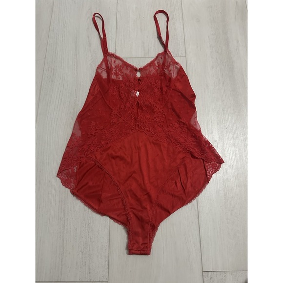 Vintage‎ Vanity Fair Antron III Nylon Teddy Sz 34 - Red
